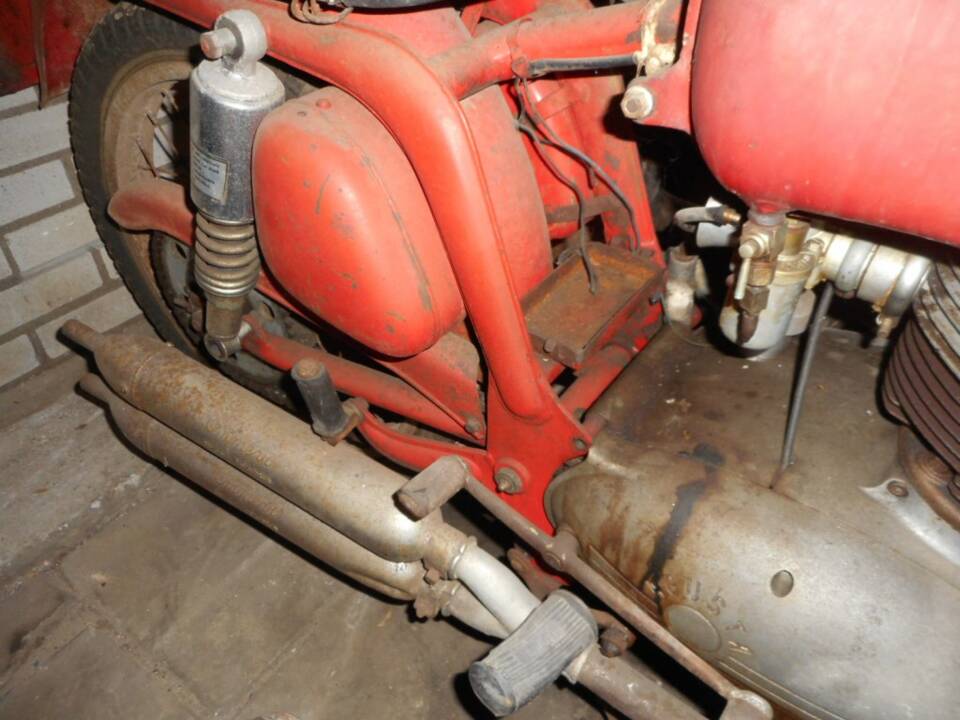 Immagine 6/18 di MV Agusta DUMMY (1960)