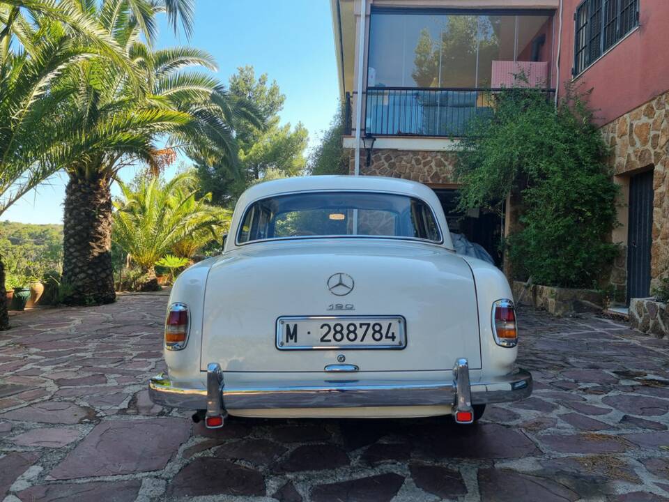 Bild 7/8 von Mercedes-Benz 190 b (1961)