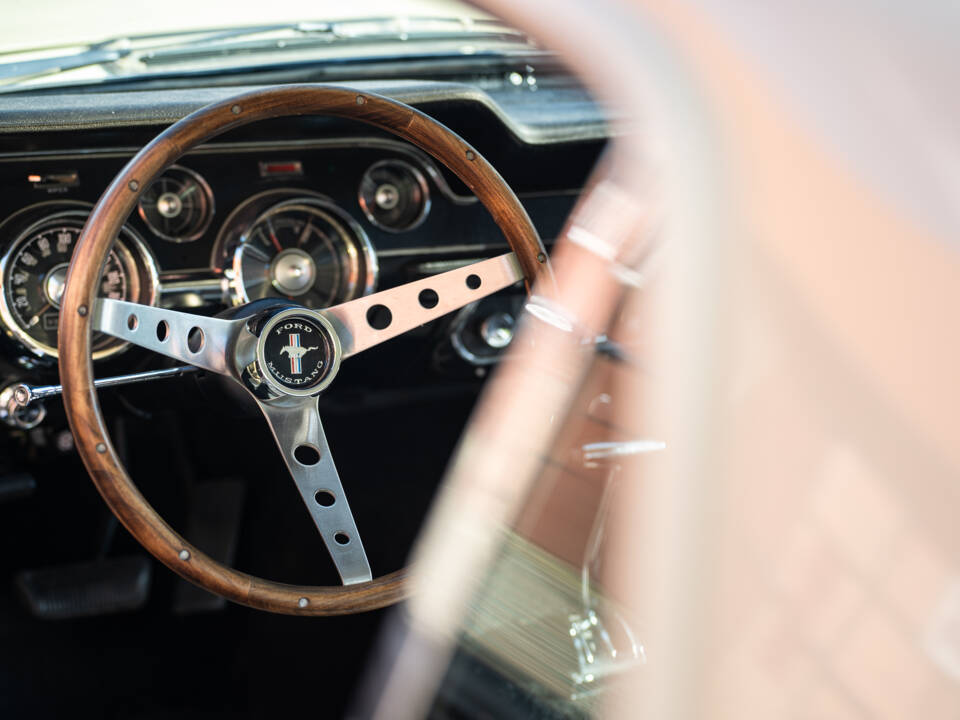 Image 24/36 of Ford Mustang 289 (1967)