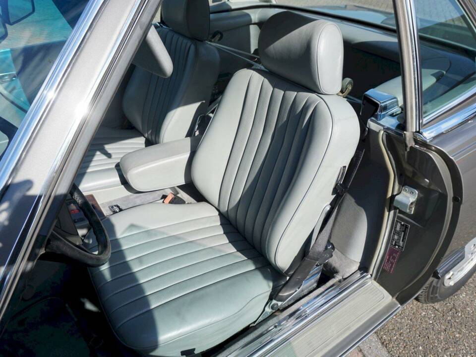 Image 16/36 de Mercedes-Benz 560 SL (1986)