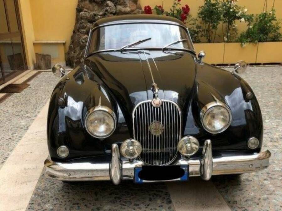 Image 2/6 of Jaguar XK 150 3.8 S FHC (1961)