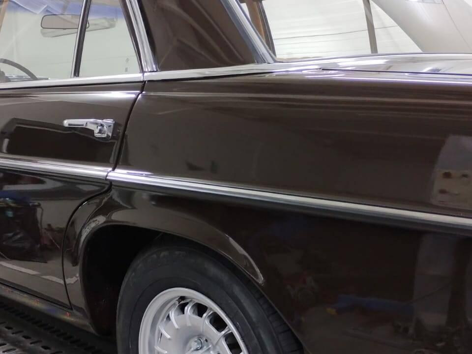 Bild 16/25 von Mercedes-Benz 200 (1969)