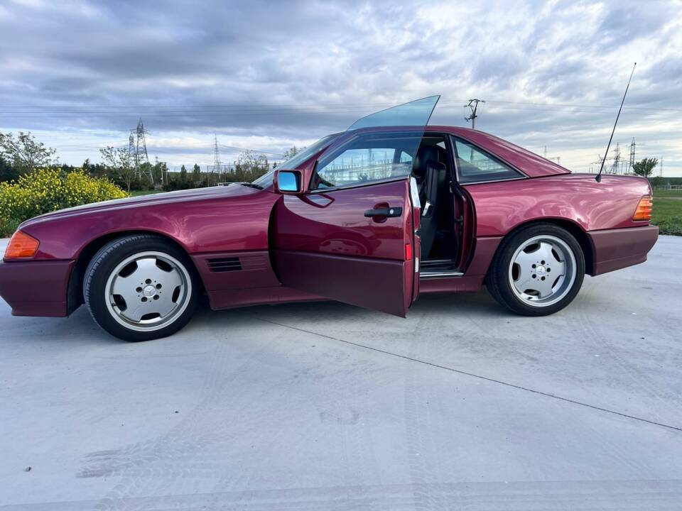 Image 3/30 of Mercedes-Benz 300 SL-24 (1992)