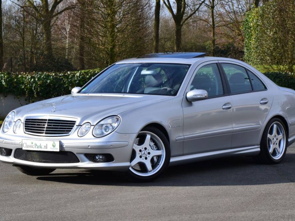 Imagen 1/100 de Mercedes-Benz E 55 AMG (2003)