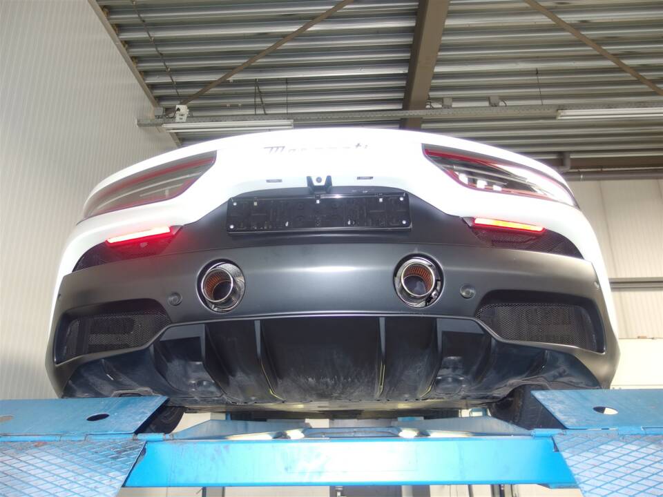 Imagen 89/100 de Maserati MC20 (2022)