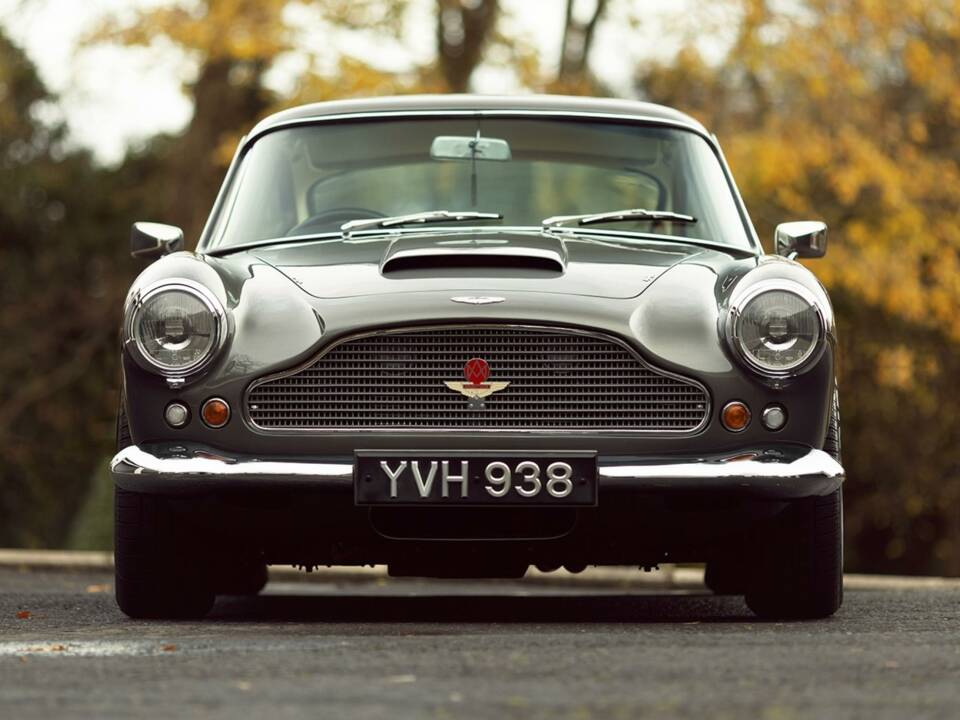 Image 5/50 of Aston Martin DB 4 (1962)