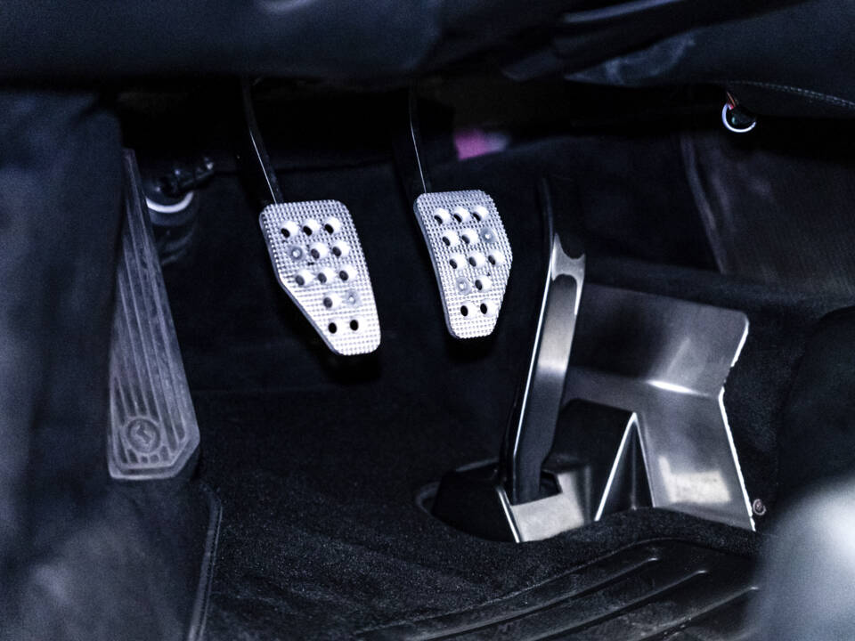 Image 44/55 of Ferrari F 355 Berlinetta (1994)