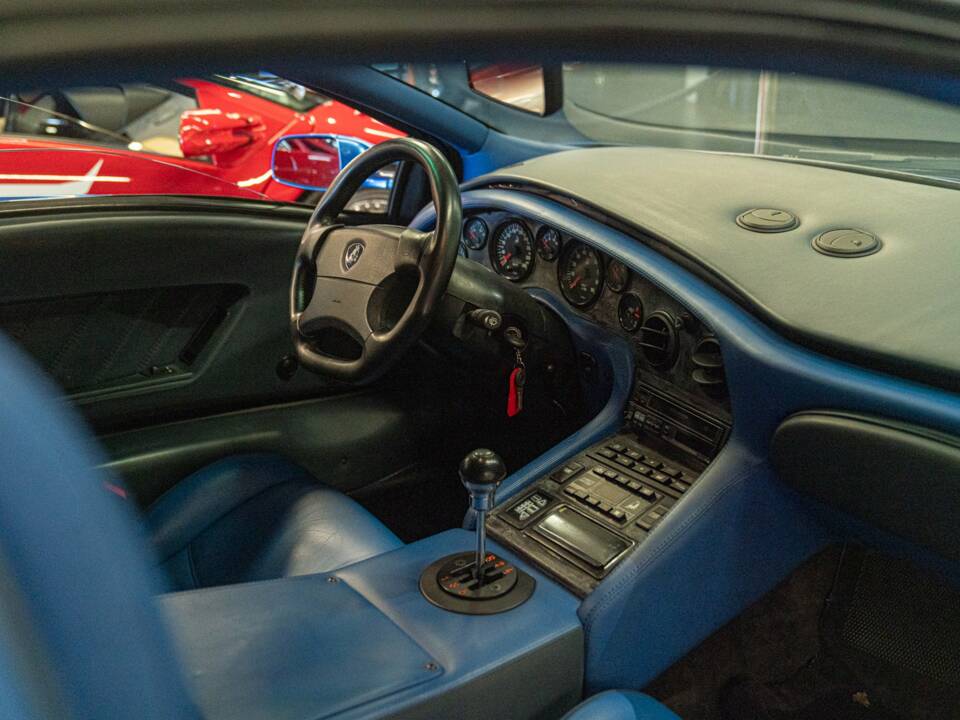 Image 19/36 of Lamborghini Diablo SV (1998)