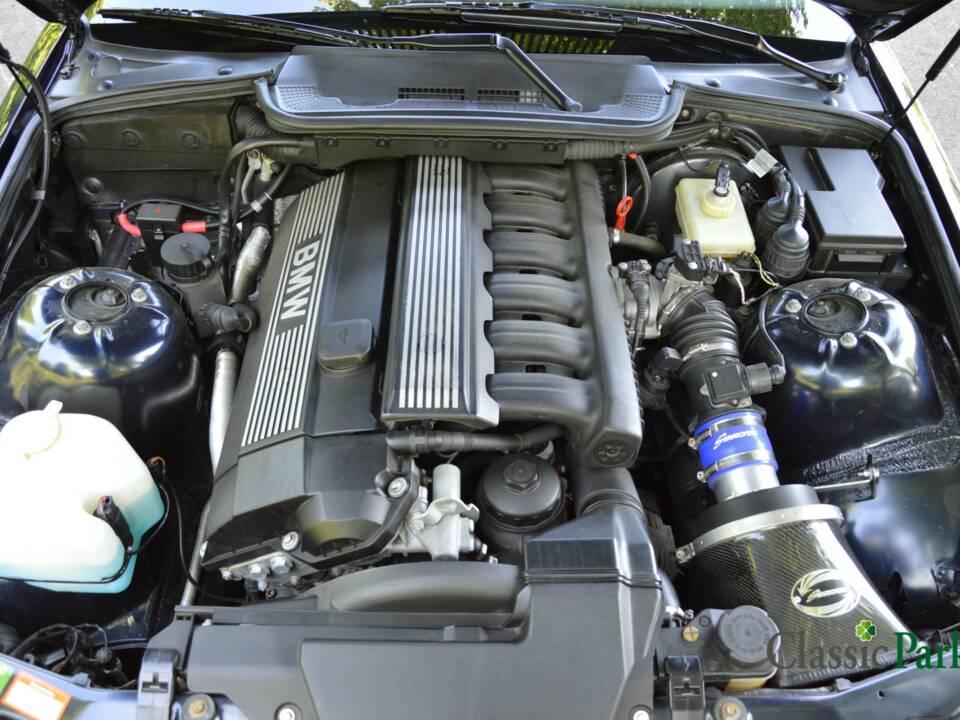 Image 15/50 de BMW 323i (1998)