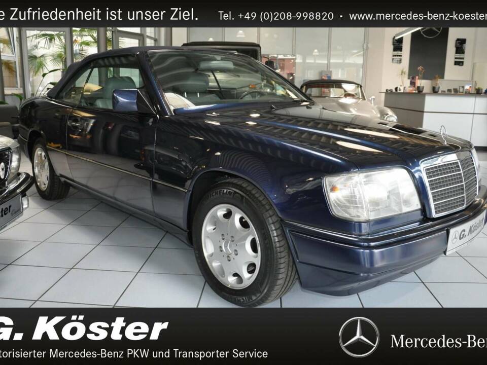 Image 5/13 of Mercedes-Benz E 220 (1995)