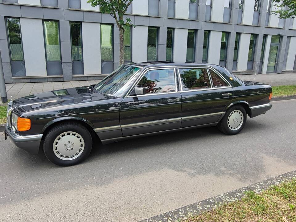 Bild 2/34 von Mercedes-Benz 420 SEL (1989)