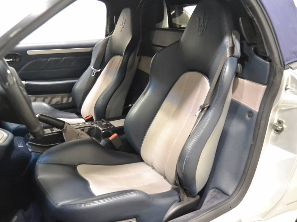 Image 19/28 of Maserati Spyder 4200 Cambiocorsa (2005)