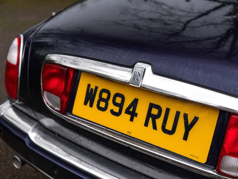 Image 30/45 of Rolls-Royce Silver Seraph (2000)