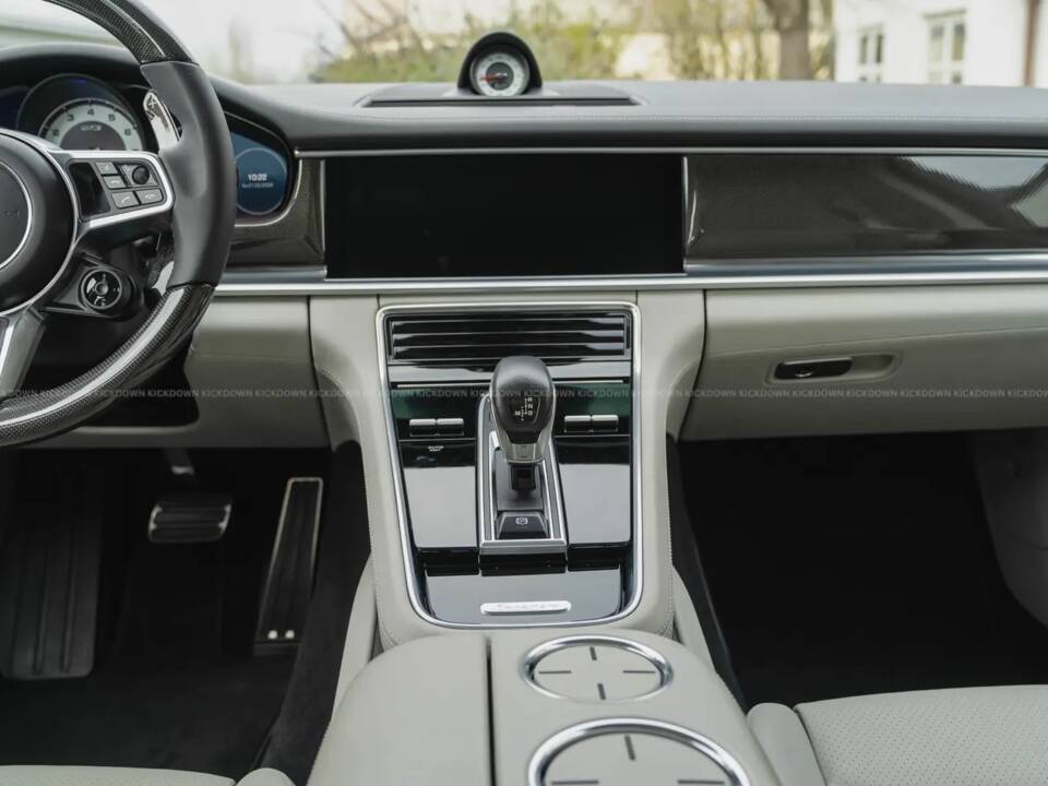 Bild 11/11 von Porsche Panamera GTS (2018)