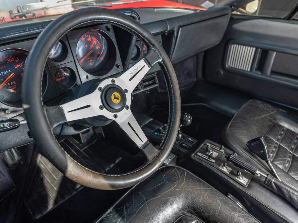 Image 33/50 of Ferrari 512 BB (1980)