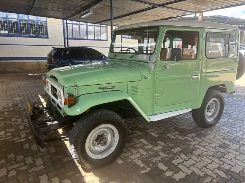 Imagen 4/11 de Toyota Land Cruiser BJ 40 (1978)