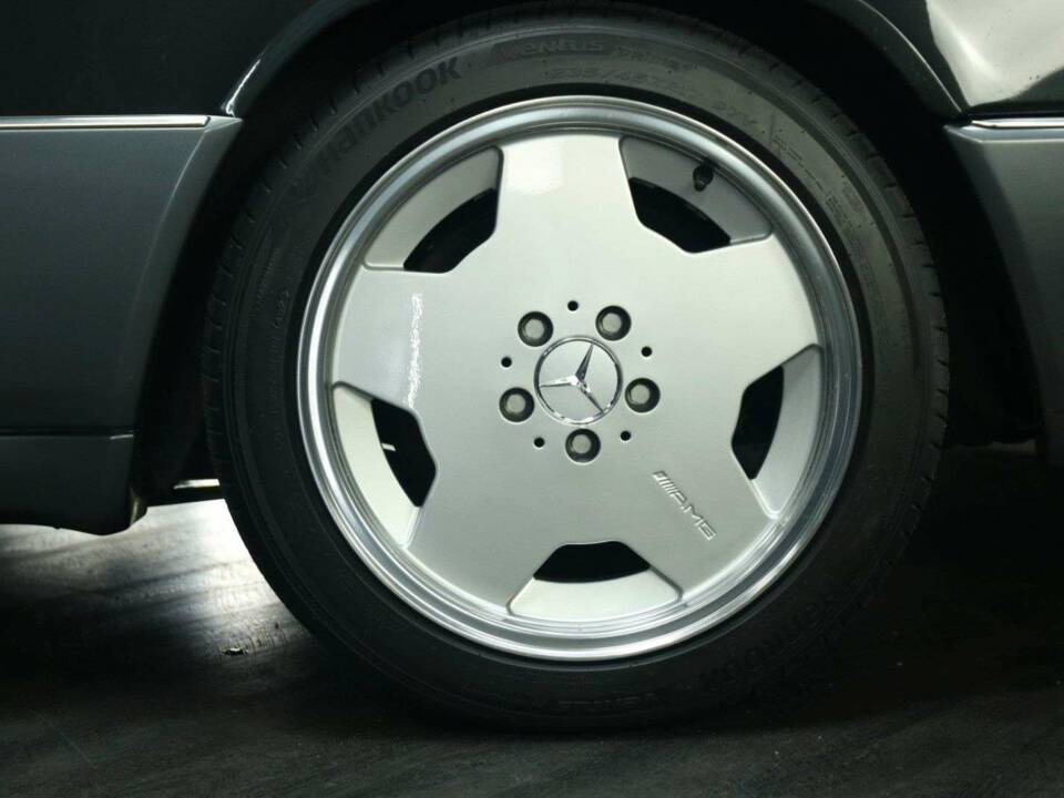 Bild 46/50 von Mercedes-Benz 300 CE-24 3.4 AMG (1993)