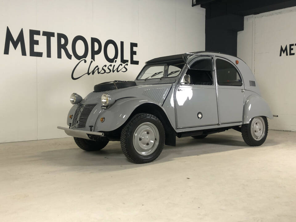 Image 1/30 of Citroën 2 CV Sahara 4x4 (1961)