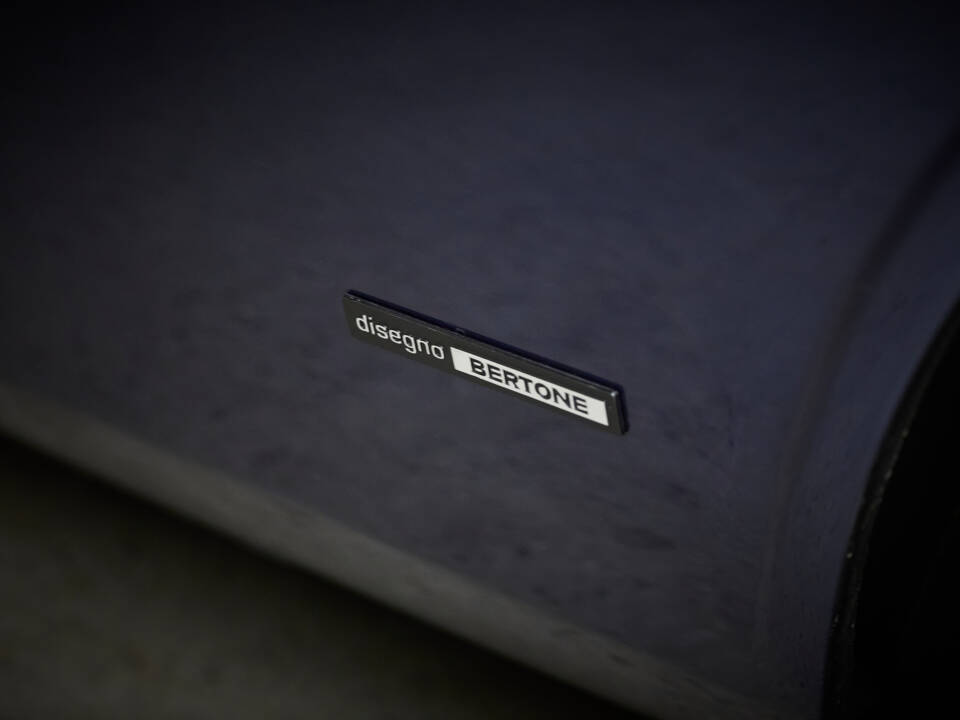 Image 43/100 of Ferrari Dino 308 GT4 (1976)