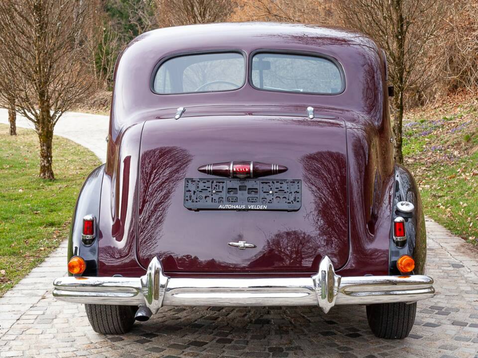 Immagine 3/5 di Buick Century Touring Sedan (1937)