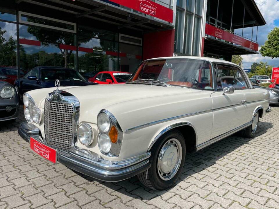 Imagen 2/20 de Mercedes-Benz 220 SE b (1965)