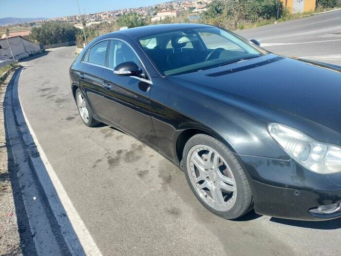 Immagine 2/4 di Mercedes-Benz CLS 350 (2005)