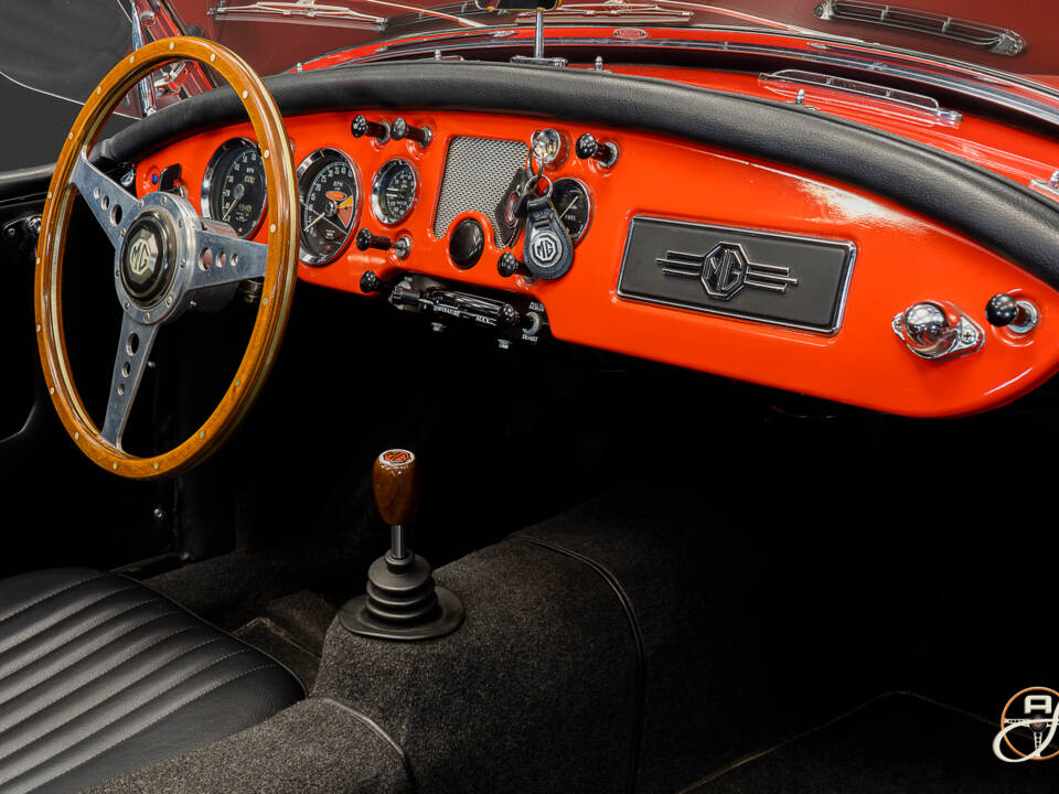 Image 13/24 de MG MGA 1500 (1957)