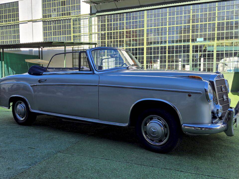 Image 8/61 de Mercedes-Benz 220 S Cabriolet (1957)
