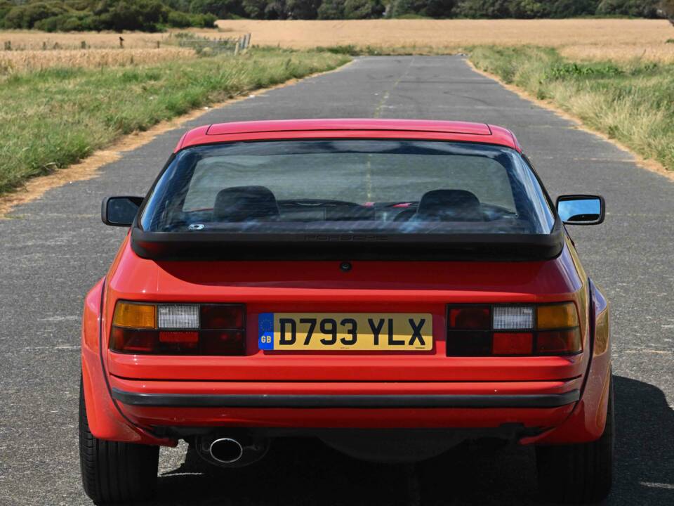 Image 16/50 of Porsche 924 Carrera GT (1986)
