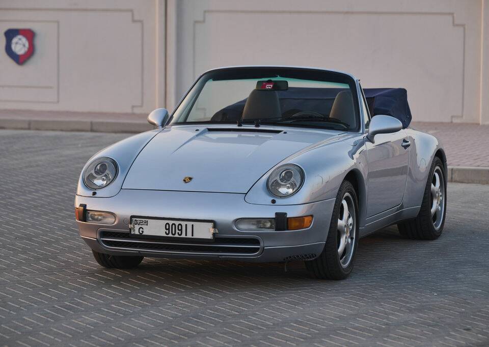 Image 4/8 de Porsche 911 Carrera (1995)