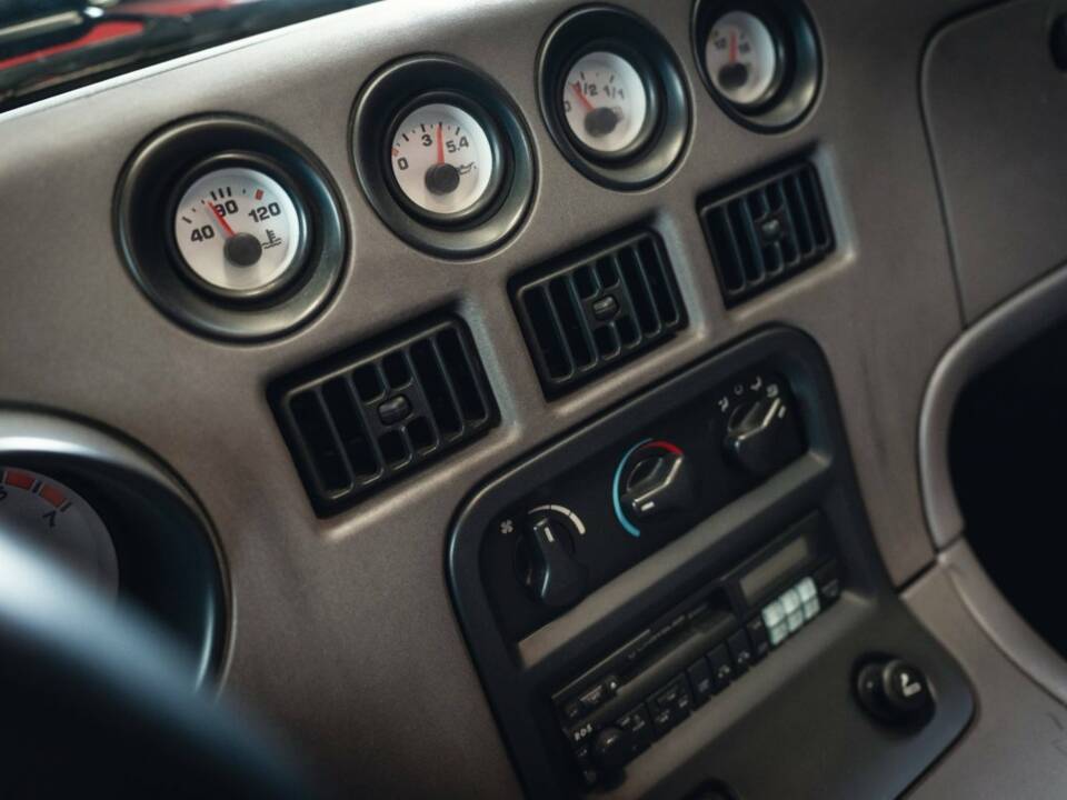 Image 9/15 of Dodge Viper RT/10 (1994)