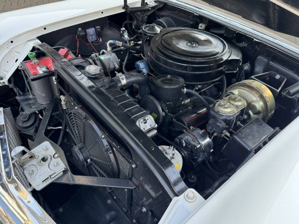 Image 22/34 de Cadillac 62 Sedan DeVille (1957)