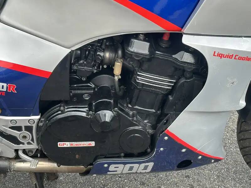 Image 5/18 of Kawasaki GPz 900 R Ninja (1985)
