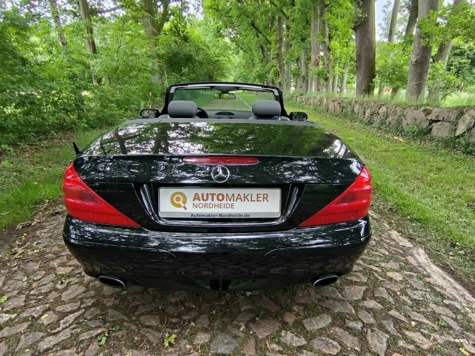 Imagen 17/58 de Mercedes-Benz SL 350 (2005)