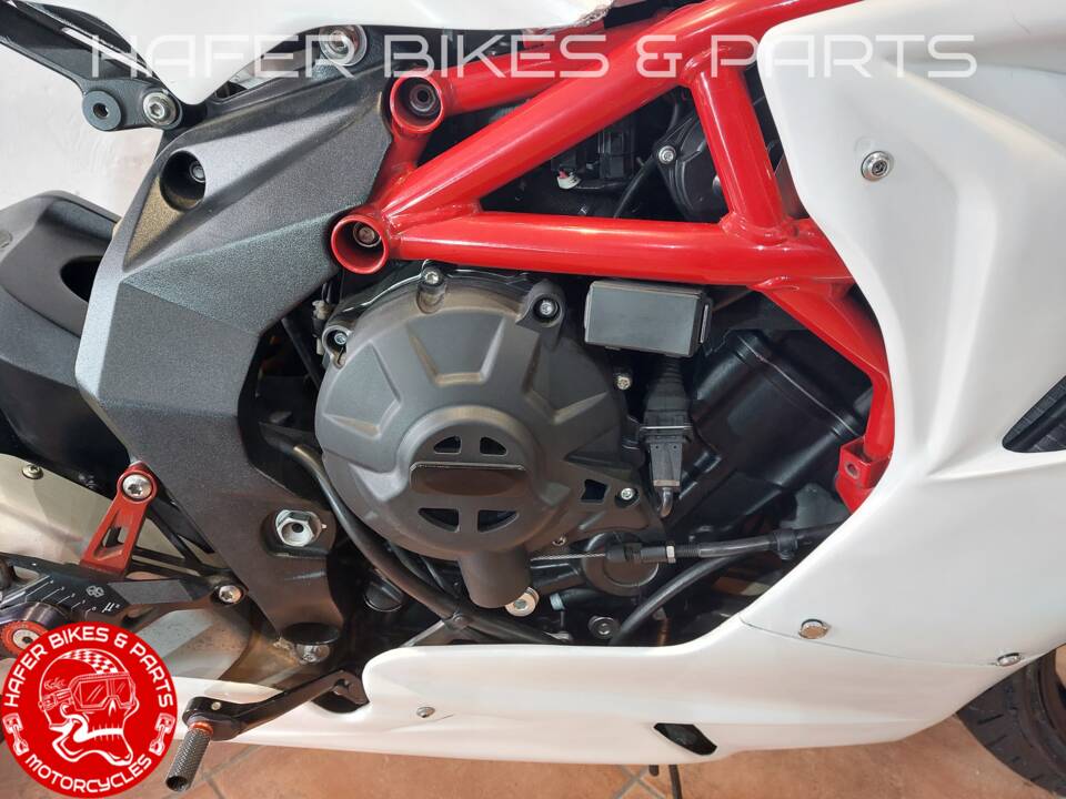 Imagen 18/29 de MV Agusta DUMMY (2014)