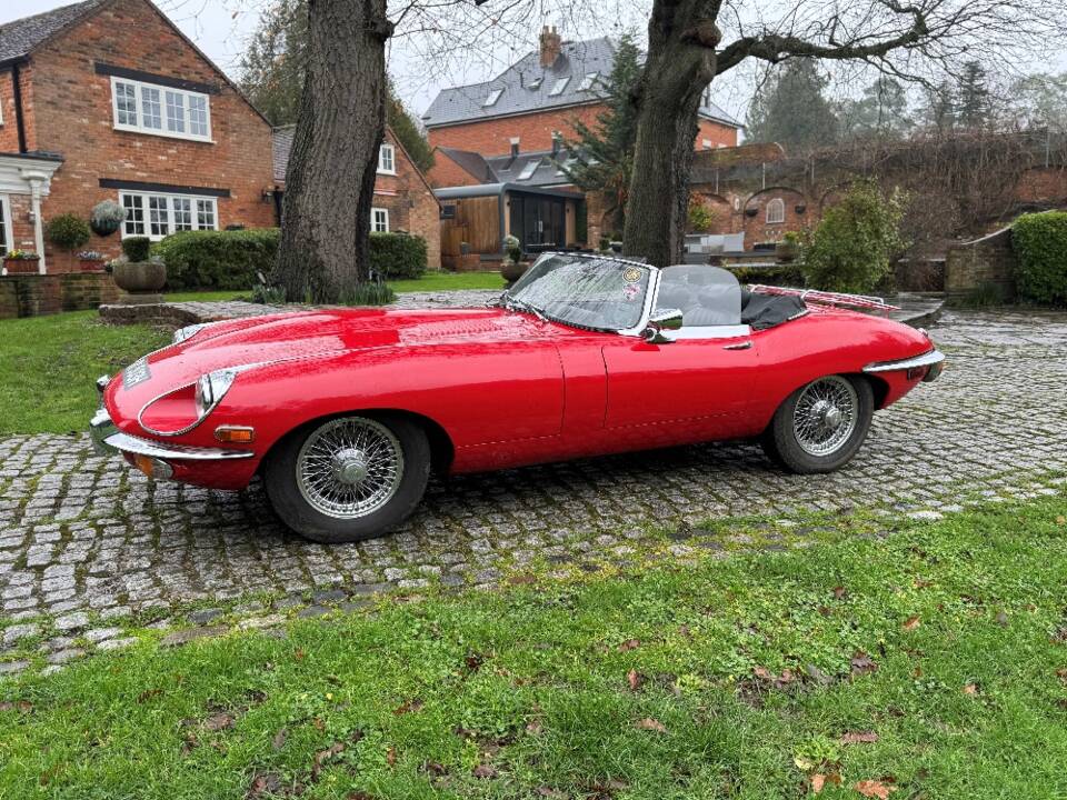 Image 5/29 de Jaguar E-Type (1969)