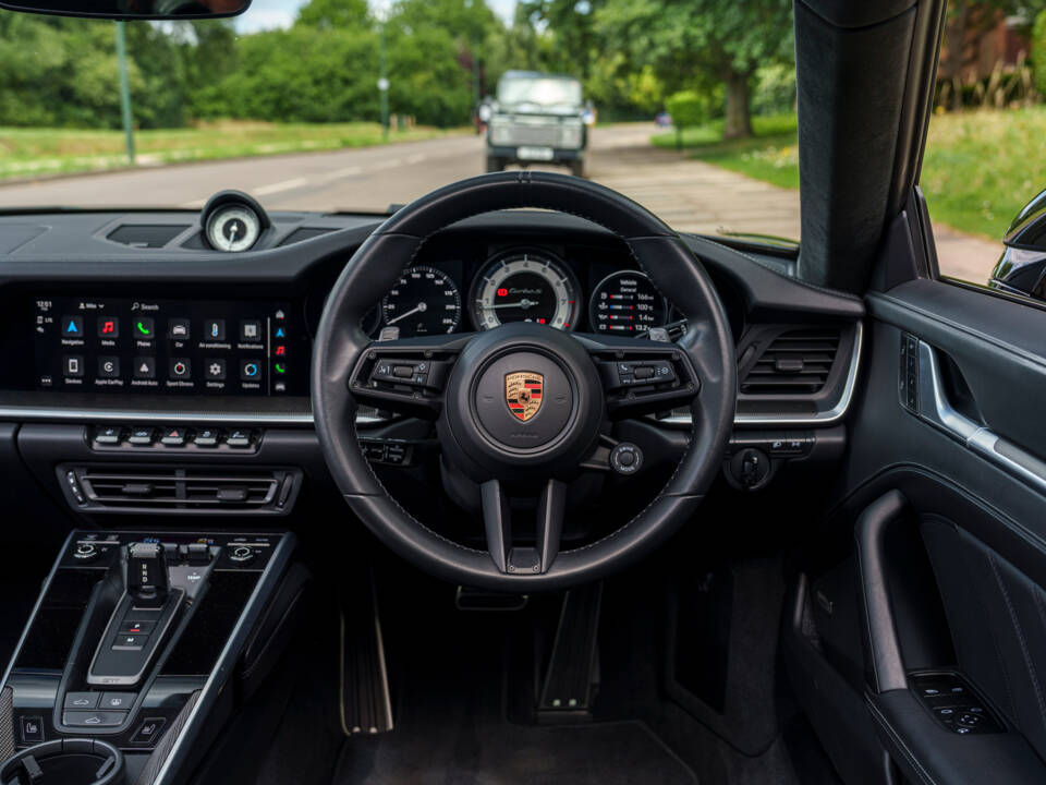 Image 18/33 of Porsche 911 Turbo S (2023)