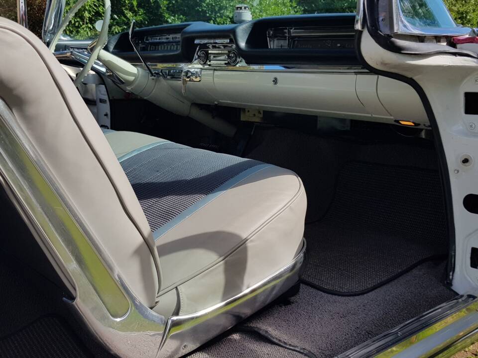 Imagen 19/30 de Oldsmobile 98 Holiday SceniCoupe (1959)