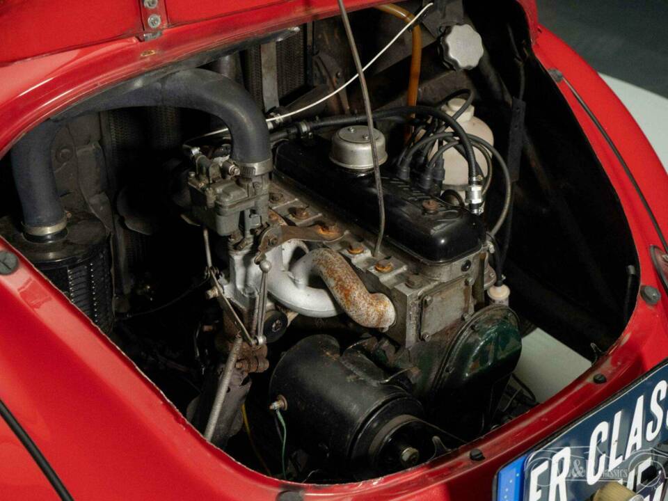 Bild 19/19 von Renault 4 CV Décapotable (1951)