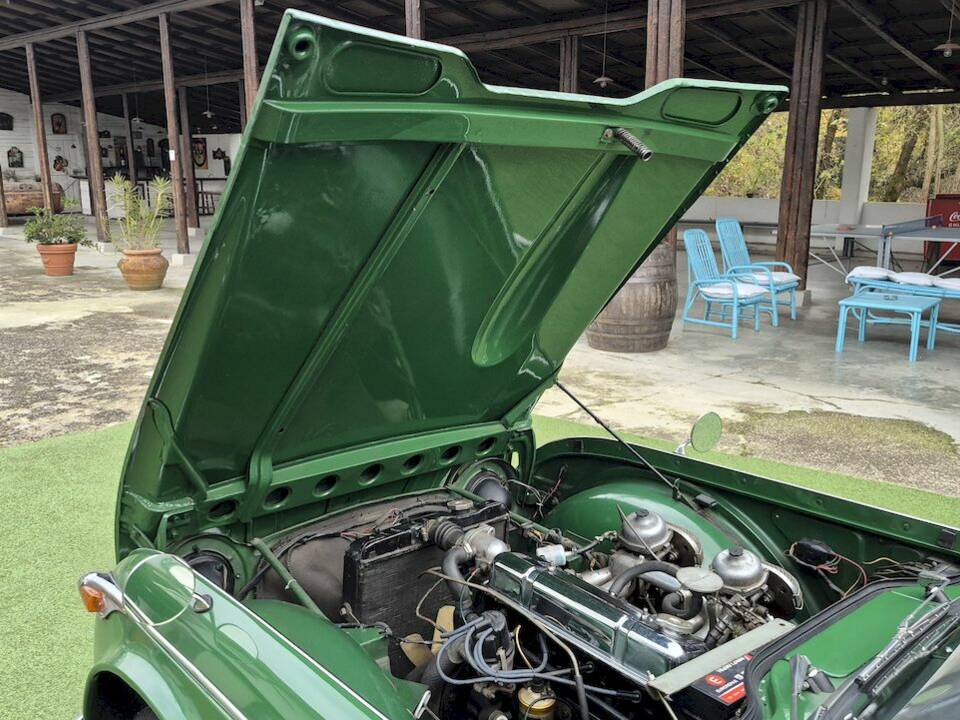 Image 46/66 of Triumph TR 4A IRS (1966)