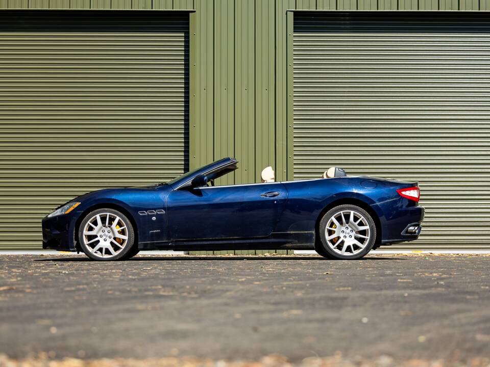 Immagine 17/36 di Maserati GranCabrio 4.7 (2010)