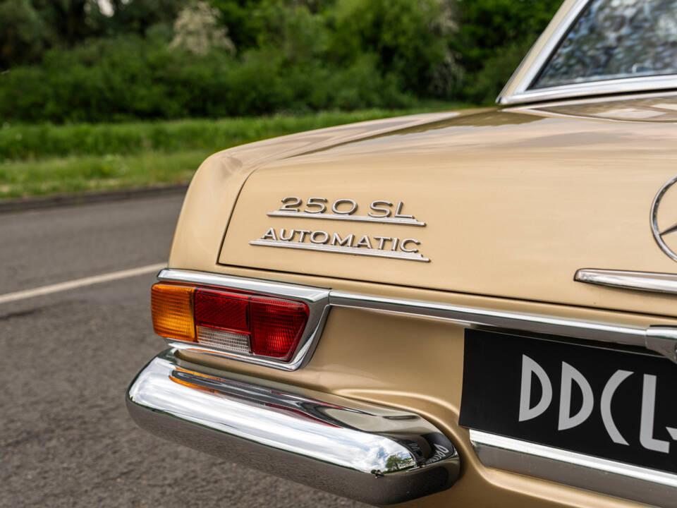 Image 12/21 of Mercedes-Benz 250 SL (1967)