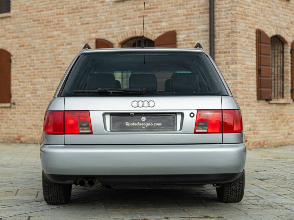 Bild 8/50 von Audi A6 Avant 2.0 quattro (1995)