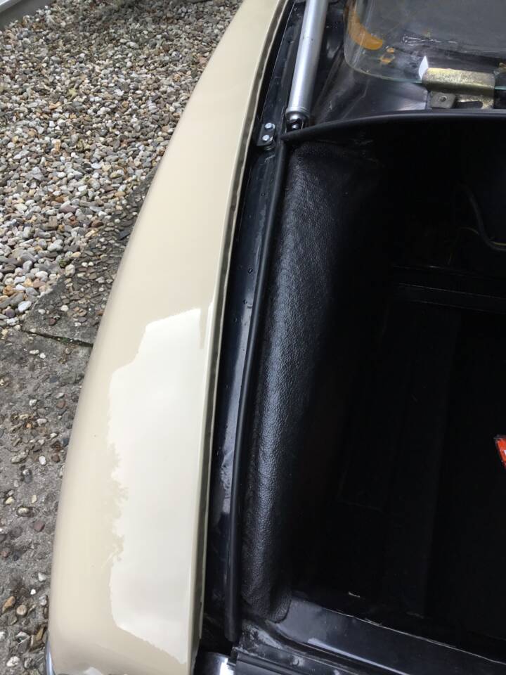 Image 21/82 de Citroën DS 20 (1974)