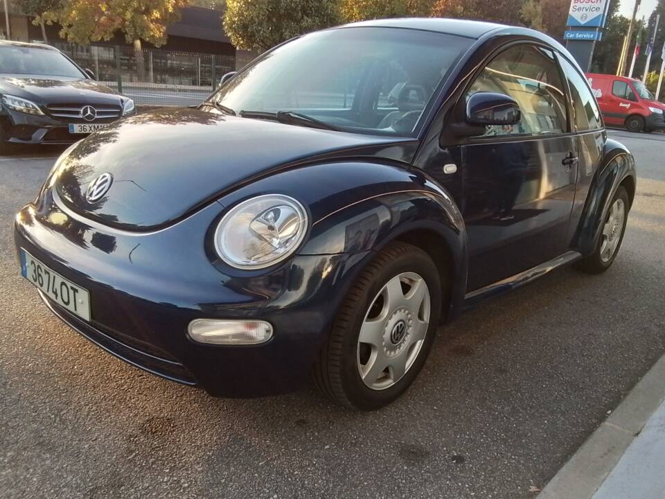 Image 2/4 of Volkswagen New Beetle 1.9 TDI (1999)