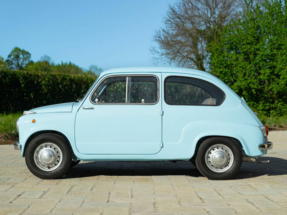 Image 5/49 of FIAT 600 (1957)