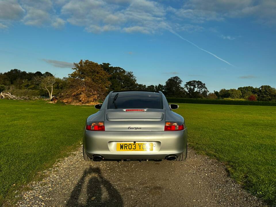 Image 7/54 de Porsche 911 Carrera (2003)