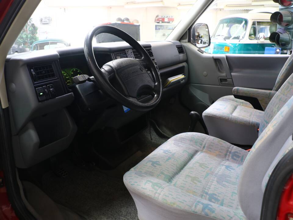 Bild 23/47 von Volkswagen T4 California 2.5 (1995)