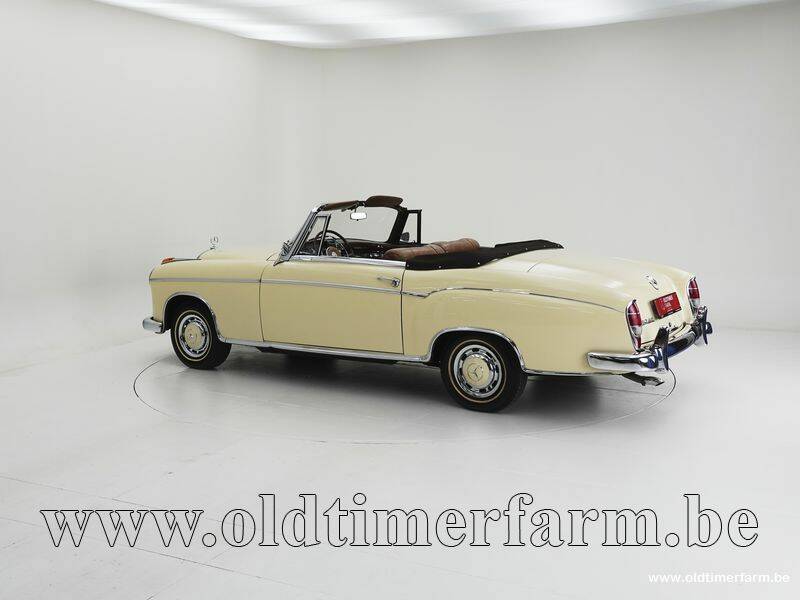 Bild 4/15 von Mercedes-Benz 220 SE b (1961)