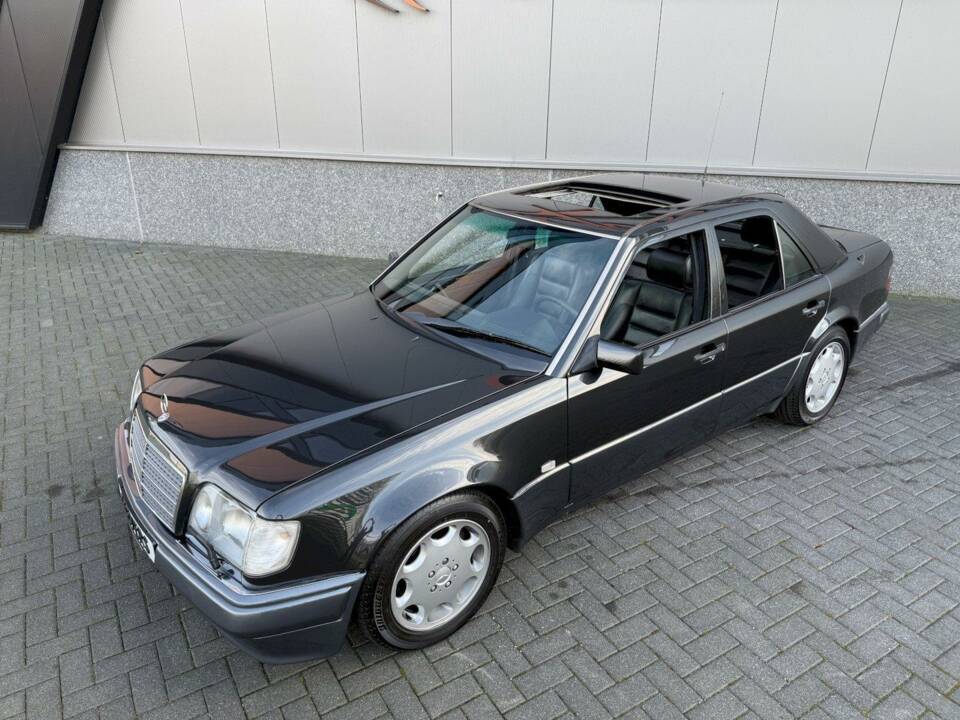 Bild 5/36 von Mercedes-Benz 500 E (1991)
